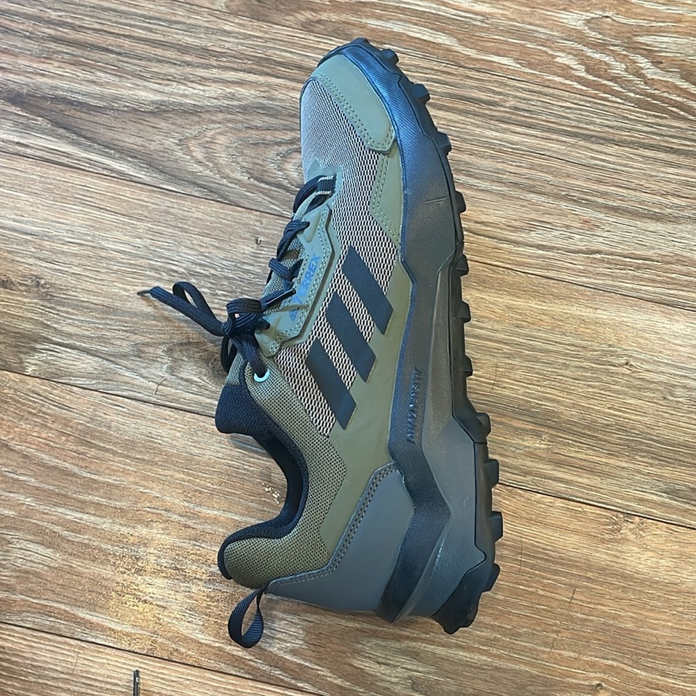 Adidas Terrex - image 2
